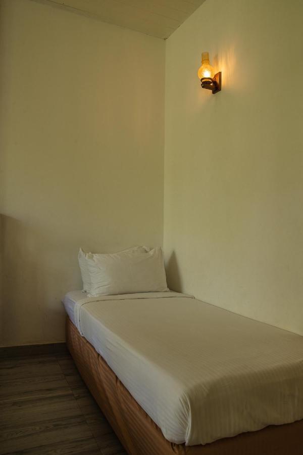 Deltora Villa - Free Drop Off To Galle Fort By Tuktuk Ngoại thất bức ảnh